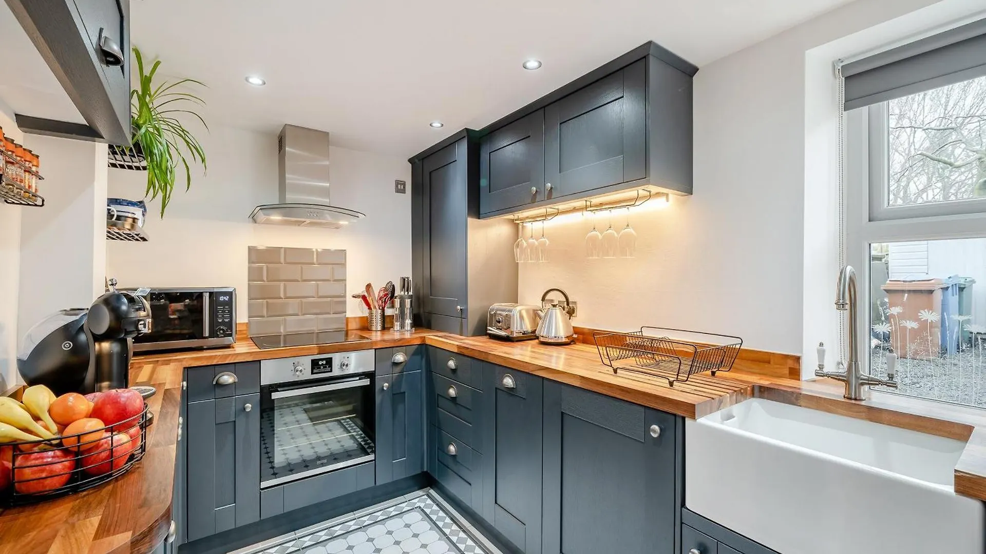 Belle Vue Villa Bentham Holiday home
